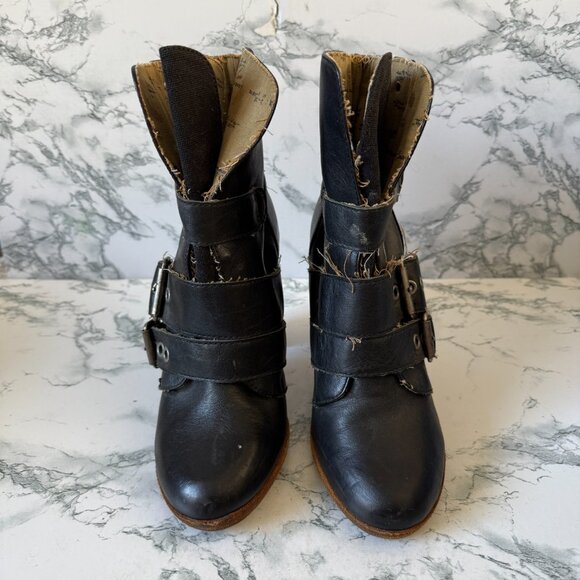 London Underground Women UK 7.5 US 9 Heeled Boots Black Leather Grunge Goth Shoe - Picture 2 of 7